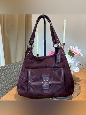 COACH Campbell Signature  F26245 Jacquard Red Bordeaux